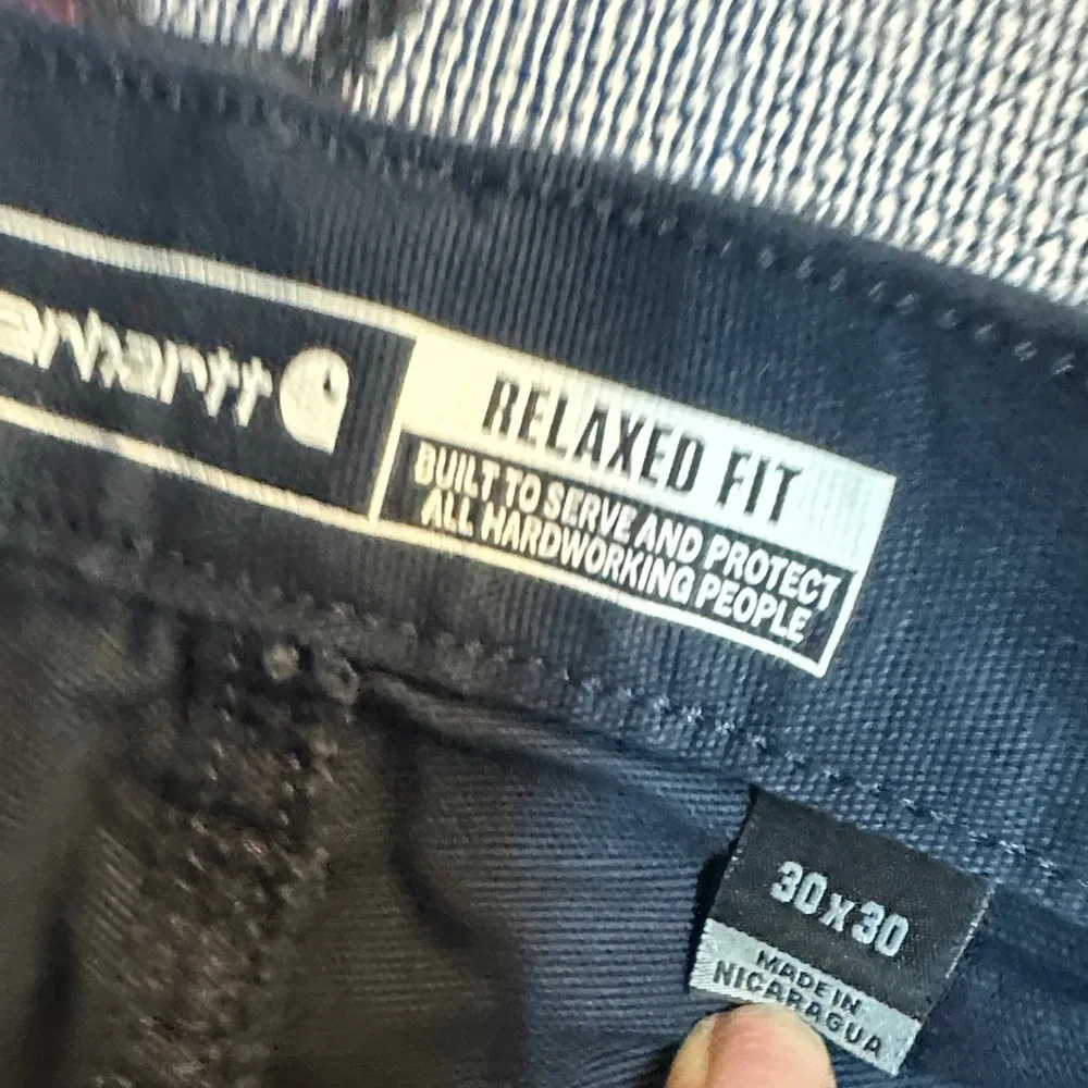 30x30 CARHARTT RELAX FIT WOMEN in amazing conditions . Beautiful pants 👌 - Picture 4 of 9